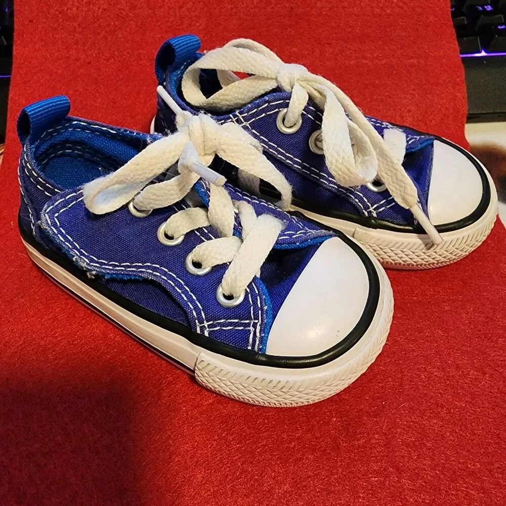 Converse Chuck Taylor All Star Low Top Blue Canvas Infant Shoes Size 3